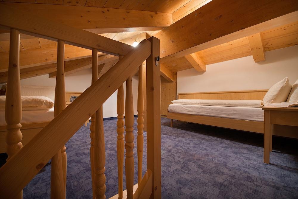 Hotel Interalpen 4*