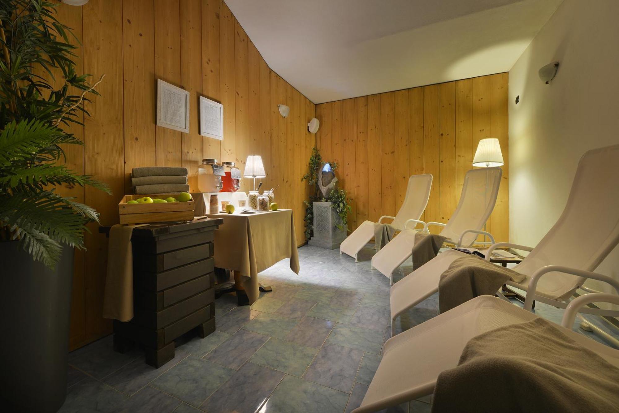 Hotel Interalpen 4*